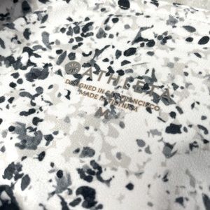 High-Wasted Crop Leggings 🤍